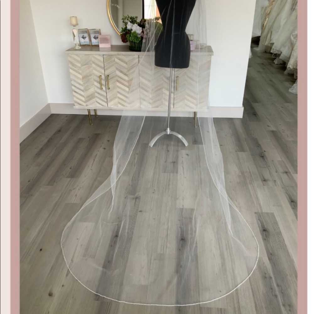 New wedding stunning cathedral veil